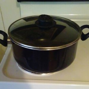5QT POT WITH LID